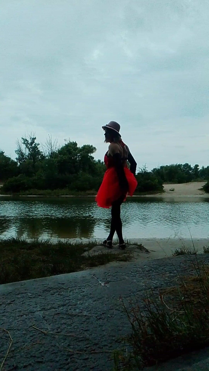 MilaFemboyUA: Ich trainiere in der Natur