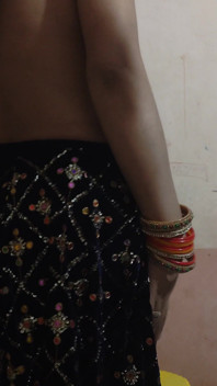 Dorf Bhabhi echter liebes-sex mit 18-jährigem jungen! Desi sex mit klarem Audio