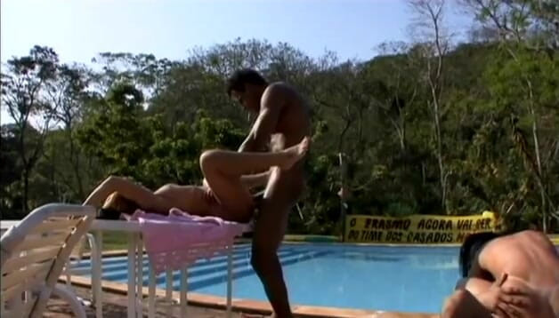 Double Penetrated: Femei latino superbe sunt futute în cur la o petrecere la...