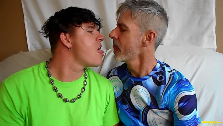 Man Puppy: Hot Gay Kissing with Richard &amp; Leo