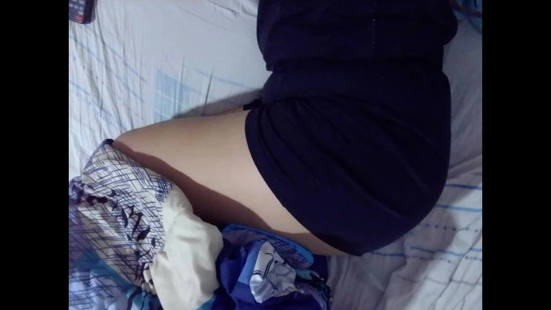 Sexysweet0455: Horny Stepmom Leaves Door Open When She Changes so Her...