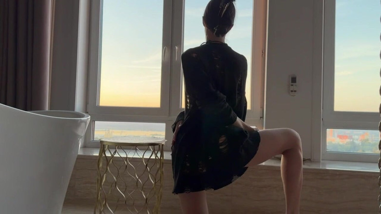 Skinny_lady69: Il perfetto momento yoga in mutandine