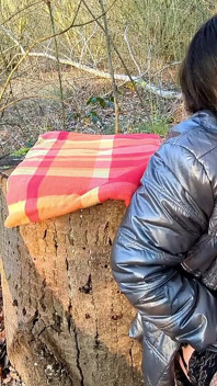 Scopata e inseminata da 10 tipi strani sull'autostrada