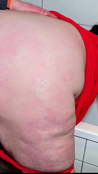 Stiefmutter mit riesigem arsch - doggystyle squirtet mehrmals