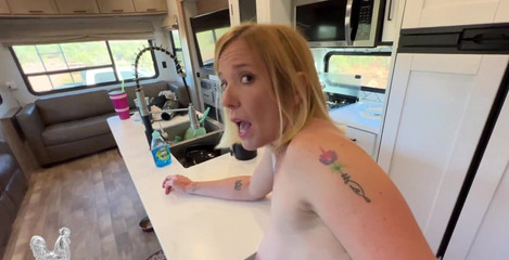 Jane Cane: Jejda, moje macecha zakopla o mého ptáka!