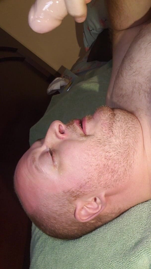 Charlieboy69: Garganta profunda 2 treinamento para vibrador pt 1