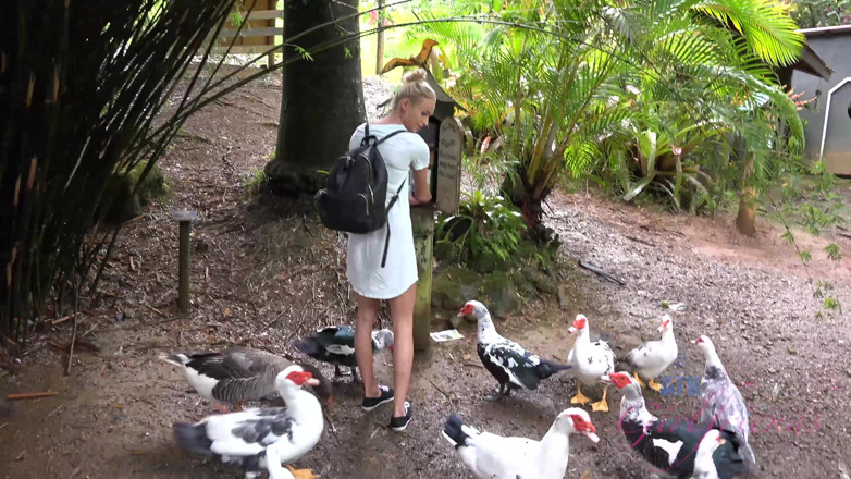 ATK Fans (Girlfriends): Virtueller Urlaub in Hawaii mit Emma Hixx 9/16