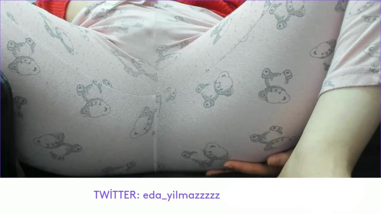 turk_milf_porno: Onani i pyjamas