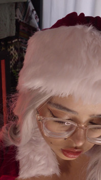 POV: Pani Claus potrzebuje nowego pomocnika