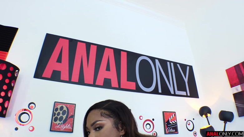 Anal Only: De vuelta en el culo de Avery