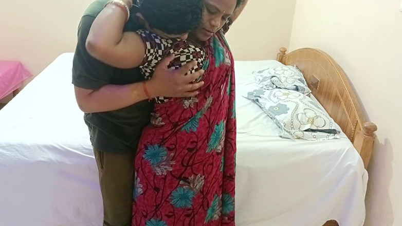 Popmini: Cute and Hot Neighbour Married Seema Bhabhi Very Horny Fuck