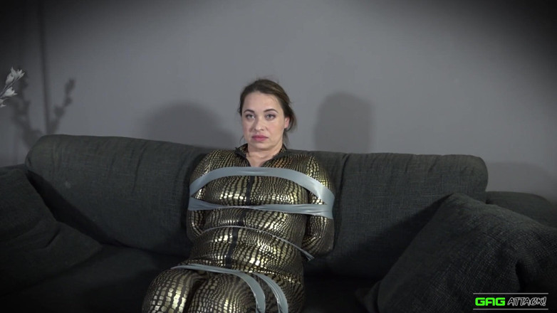 Gag Attack: Olga - Catburglar em Tape Bondage