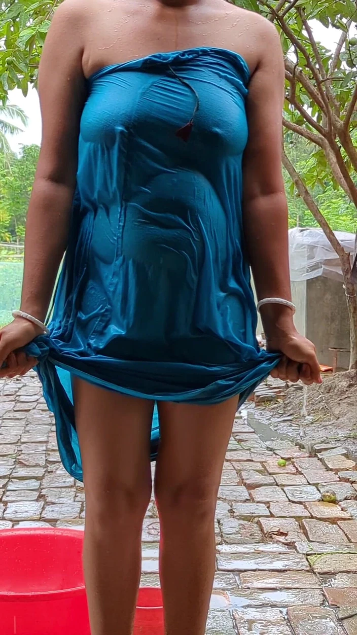 Rani Mondal: So Wet Outside