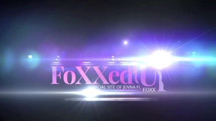 Дженна Дж. Фокс: Jenna Foxx соблазняет киской, анальная игра в кам-шоу!