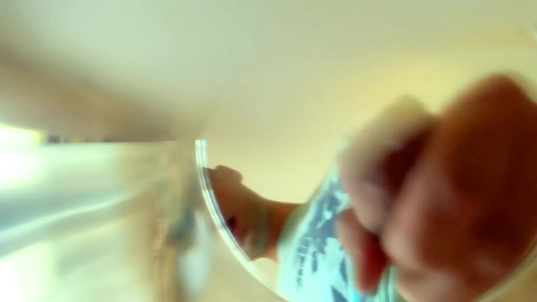 Idmir Sugary: nastolatka z grubym kutasem i odbijających się kulkami spuści się...