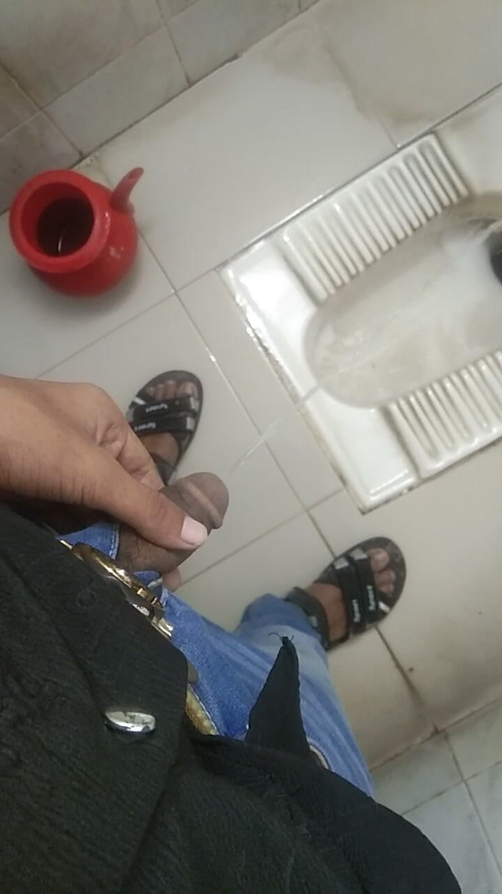 Viral_tiktokar: I Really Wanted to Have Sex, so While Urinating, I...