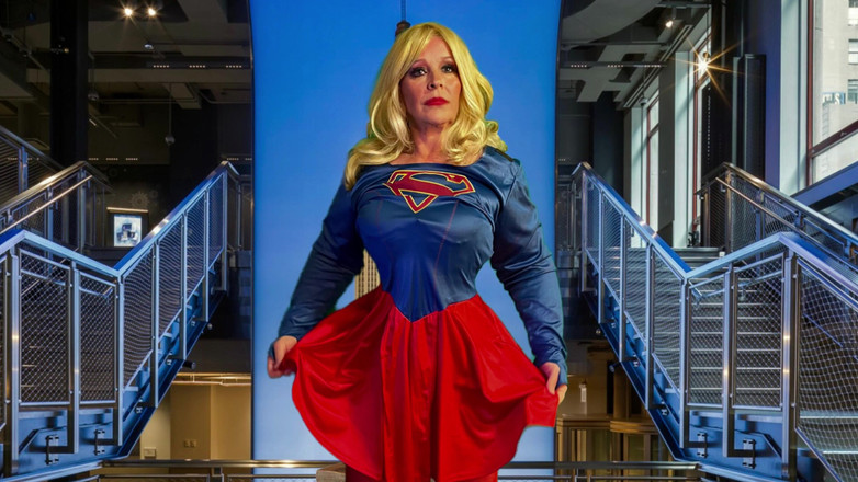 Carmen Angel: Supergranny: Dildo Jävla, Kuk Suger Super Slampa