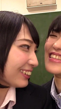 JK โคสเพลย์ Aoi Tojo ดูดจมูก Ichigo Suzuya จนเธอคราง