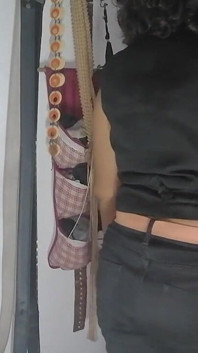 Tante seksi lagi siap-siap untuk ganti baju mak