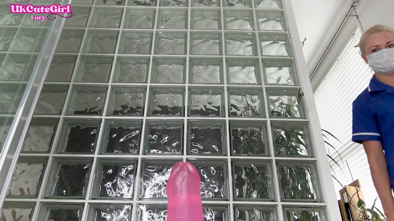 UKCuteGirl Lucy Lauren: Çok yaramaz bir hemşire ile klinik sperm koleksiyonu