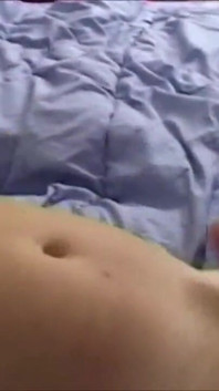 Deux bites et une chatte baisent passionnément mais en veut plus
