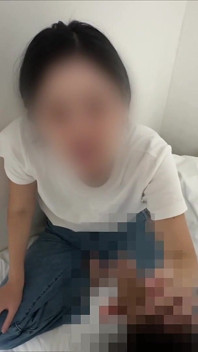 [매칭 앱에서 만나 섹스] 다리 코키,, 피스톤 놀림을 받고 M 남자가 대흥분합니다