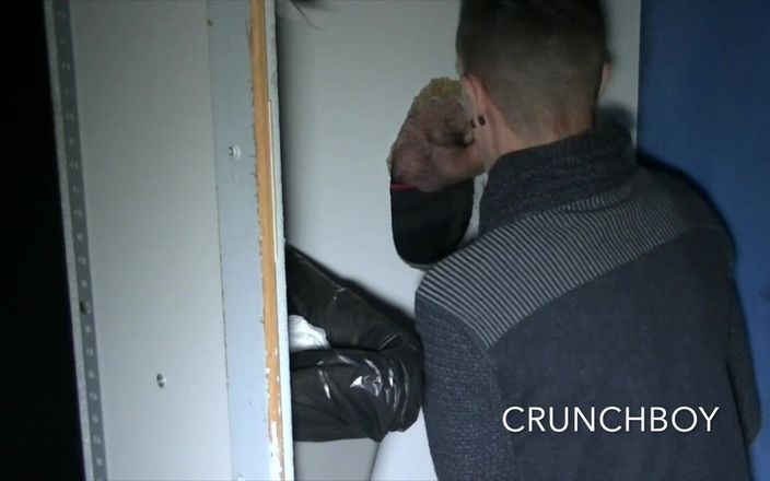 Amazing porn bareback private club: 2153 Gay chupando staight em glory holes