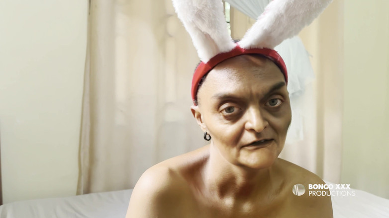 BongoXXX: Бабуся одягла свій різдвяний кролик, як наряд, щоб я міг трахнути її в її дупу - [ai-генерований]