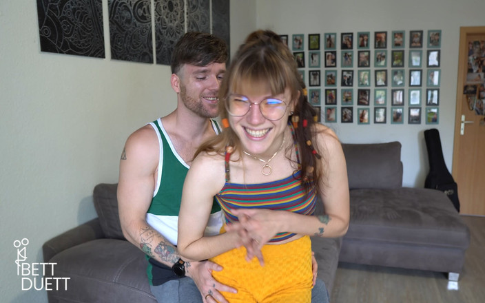 BettDuett: Привет, от немецкой пары в любительском видео!