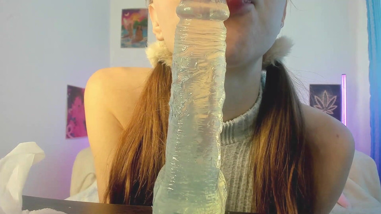 Skinny_lady69: шоу с отсосом дилдо