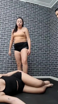 Awek lesbian melampau bergaduh