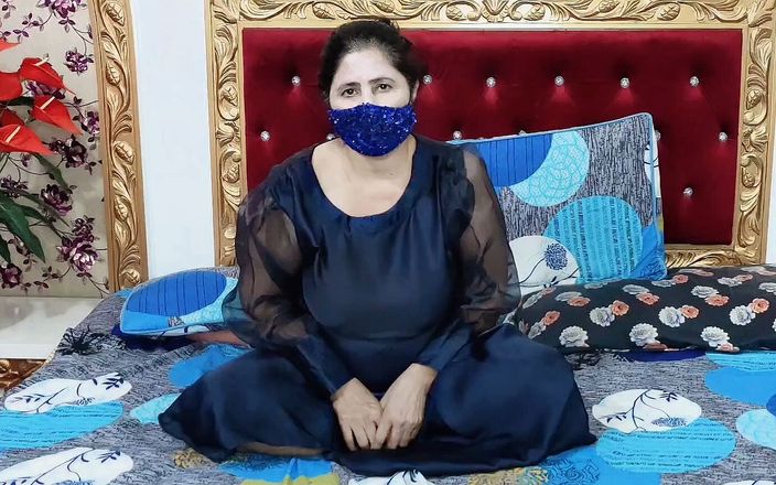 Raju Indian porn: Tante hot pakistan lagi asik ngentot memeknya pakai dildo