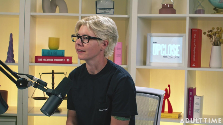 Adult Time Podcast: Khloe Kingsley kobiecy wytrysk na kamery i czerwone flagi | Podcast...