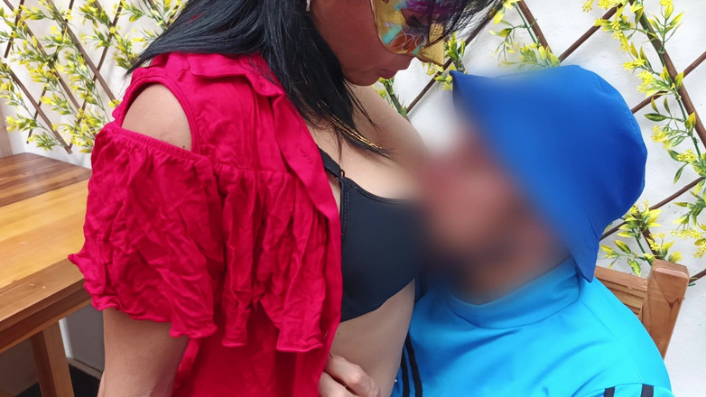 NEGRITA SEXY: Soused mě přišel požádat o cukr a dal jsem mu...