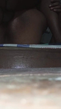 Chi può scoparmi tutta la notte? Il pene di qualcuno ha abbastanza forza per scoparmi?