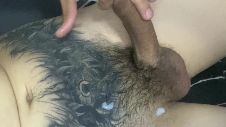 Teba: I Masturbate and Cum a Lot