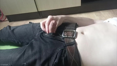 Pasha: Lelaki dalam joggerra menyentak zakarnya dan mengerang