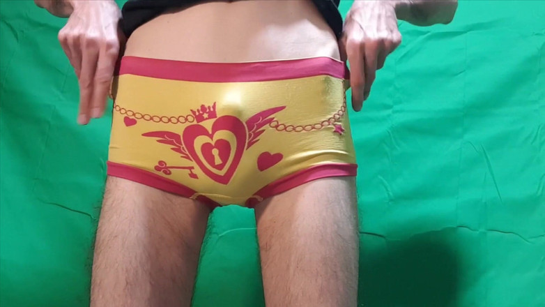 HeIsSooThin: Jungen gegen mädchen und undies probieren an