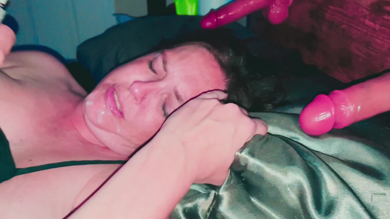 Vega Nova and Daddy: Pregnant MILF Tries Dvp and Loves It!