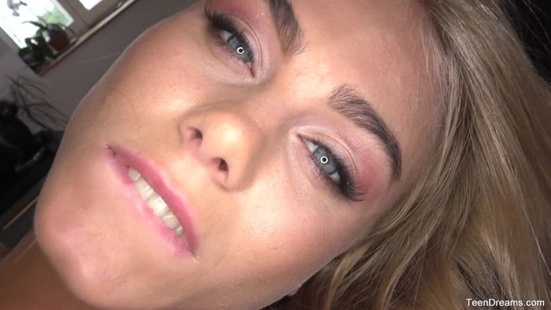 Teen Dreams: Enjoy Nancy Stripping Naked in the Kitchen and Fingering Her...