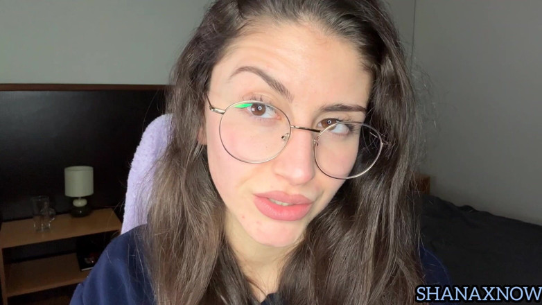 Shanaxnow: Fetiche falando antes de devorar você fetiche pela boca