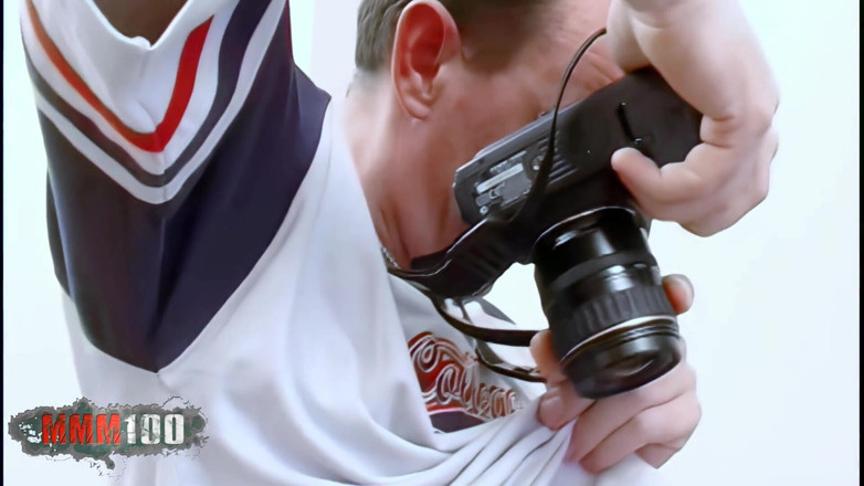 MMM100: Tigra: bella bionda si spoglia