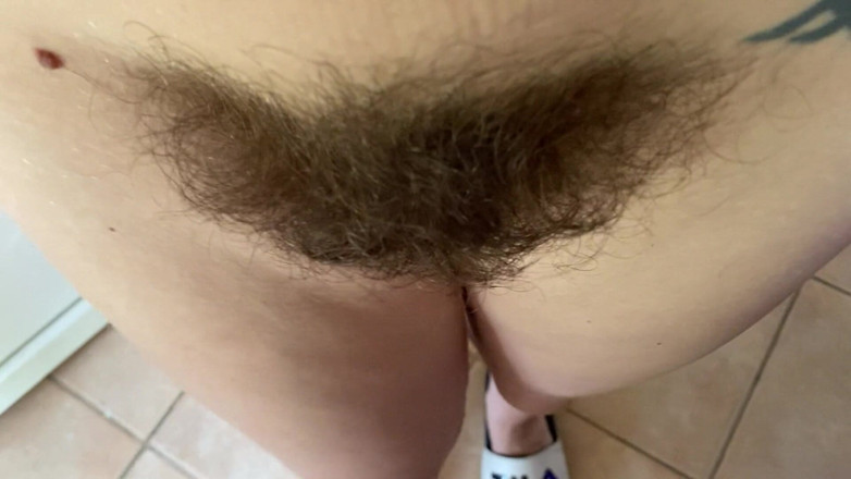 Cuteblonde666: Chatte poilue, gros plan en POV