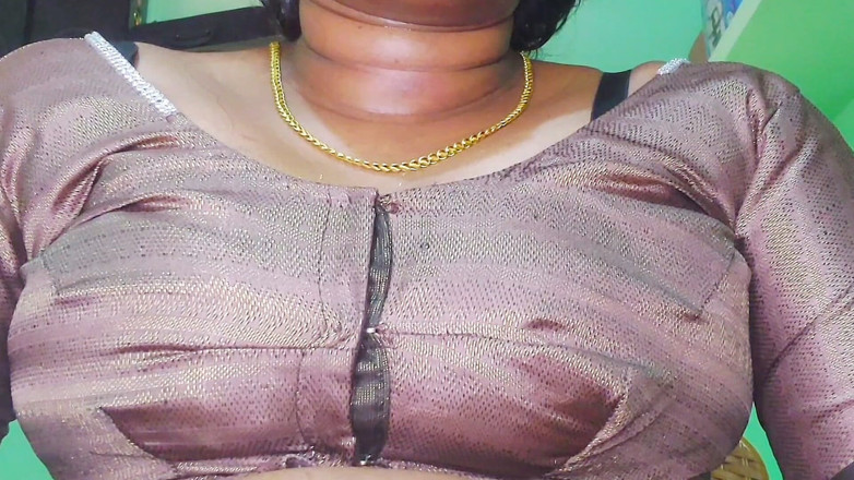 Desi Mohini: Horny Indian Bhabhi Meets the New Neighbor