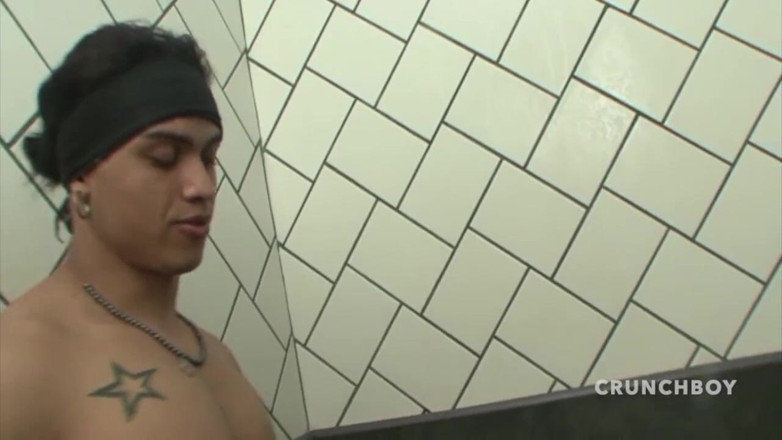 Straight curious fucked by transexual: 30 Ragazzo etero curioso scopata e scopata trans latina con...