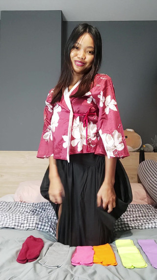 Cupcake: Pertunjukan fetish kaus kaki baru di Jepang