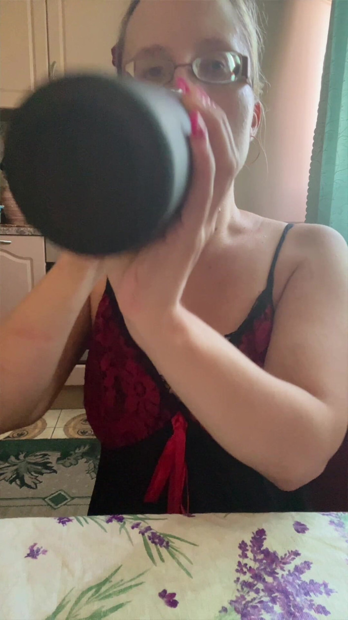 FinDom Goaldigger: Brýle čistí Asmr