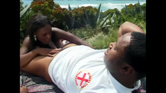 Out Sexxx: Gadis terangsang menikmati zakar besar