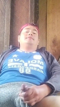 Pinoy chubby yang imut lagi asik masturbasi