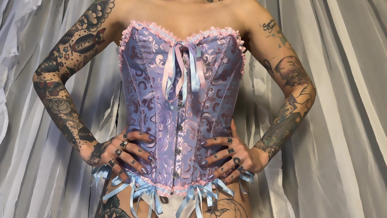 Miss Morticia: Balansera fetischen